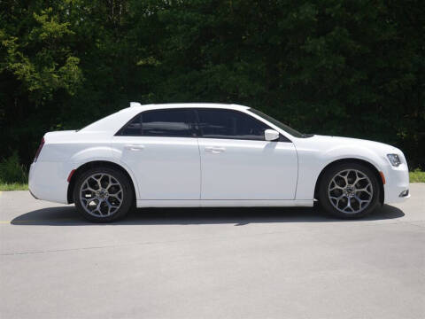 2018 Chrysler 300 S