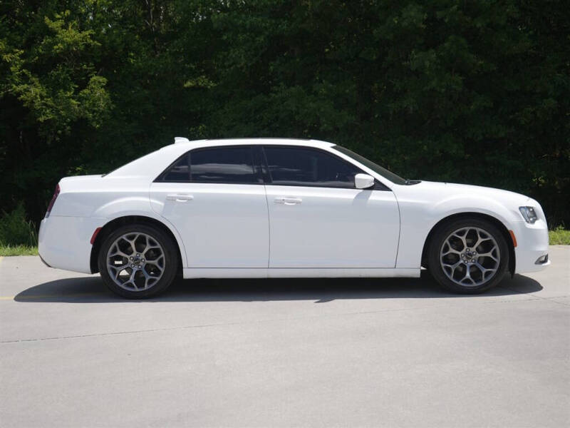 2018 Chrysler 300 S