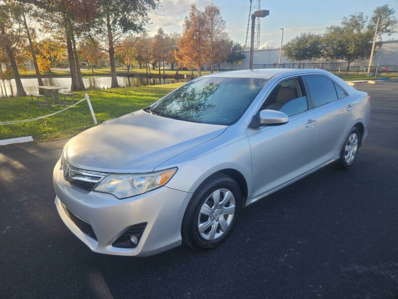 2012 Toyota Camry LE photo 5