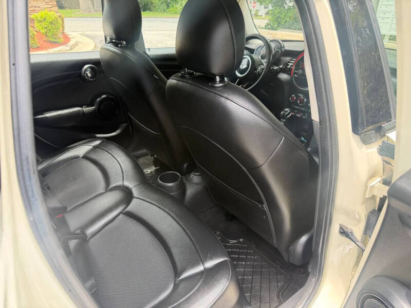 2015 MINI Hardtop 4 Door Cooper