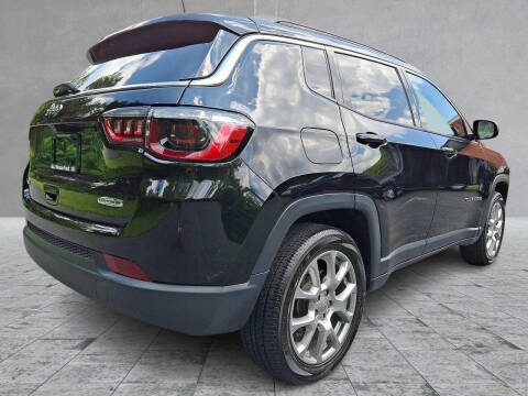 2023 Jeep Compass Latitude Lux
