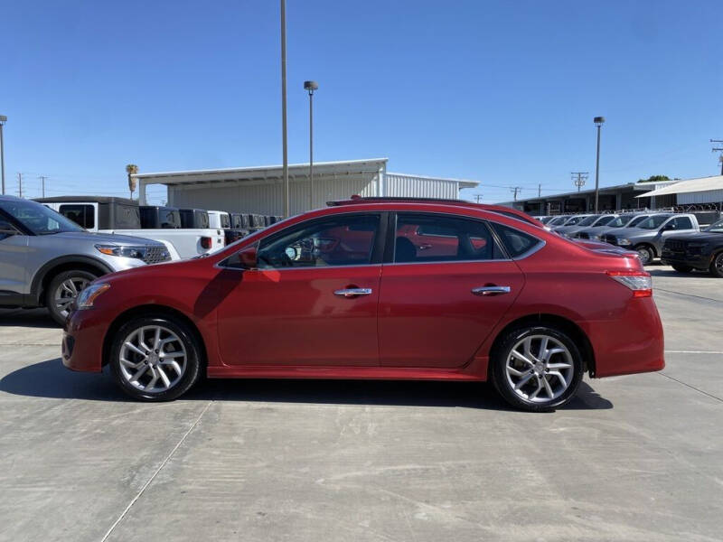 2013 Nissan Sentra SR photo 2