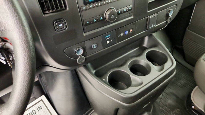 2025 Chevrolet Express 2500