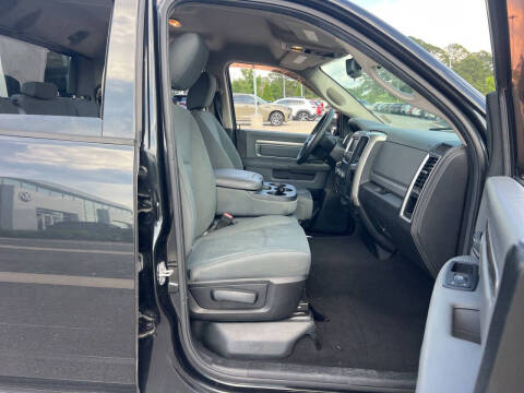 2016 RAM 1500 SLT