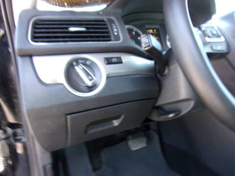 2014 Volkswagen Passat 1.8T S PZEV