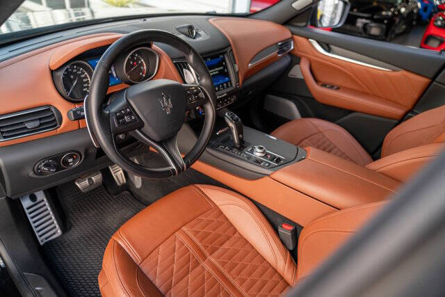 2019 Maserati Levante 12