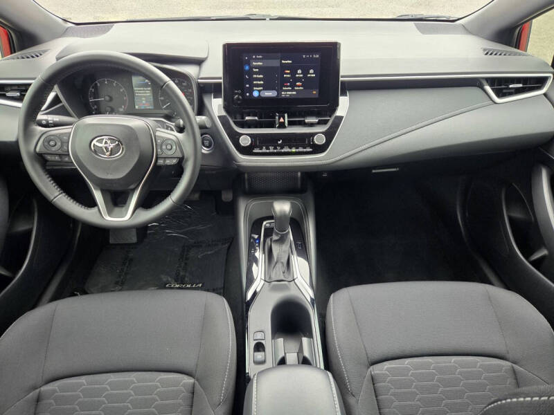 2023 Toyota Corolla Hatchback SE