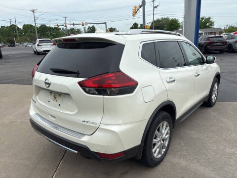 2020 Nissan Rogue SV