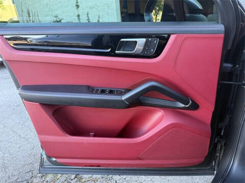 2023 Porsche Cayenne