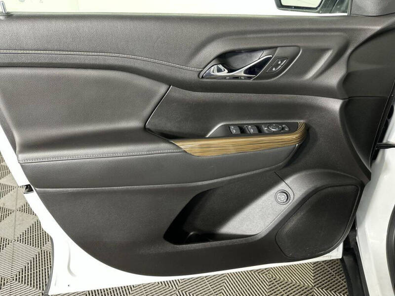 2023 GMC Acadia SLE