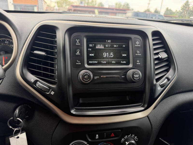 2017 Jeep Cherokee Sport