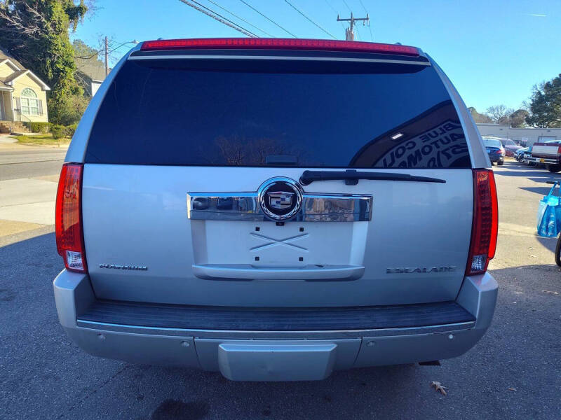 2011 Cadillac Escalade Platinum Edition