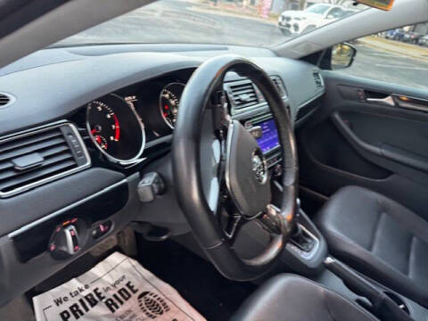 2017 Volkswagen Jetta 1.8T SEL