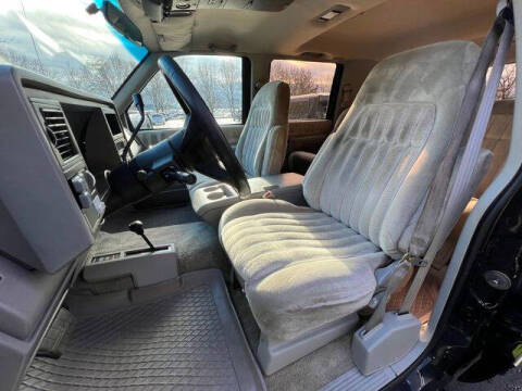 1993 GMC Suburban K2500