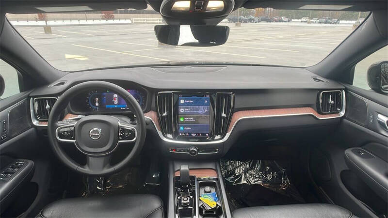 2023 Volvo S60 B5 Plus Black Edition