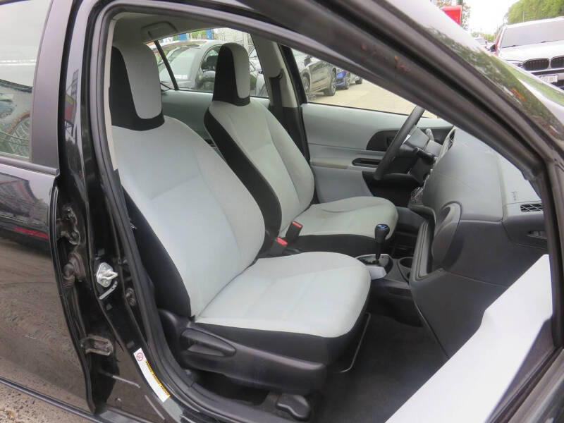 2014 Toyota Prius c One