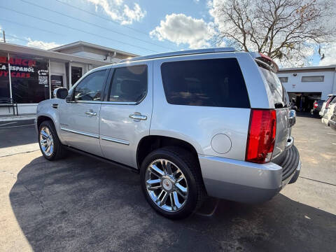 2013 Cadillac Escalade Platinum Edition