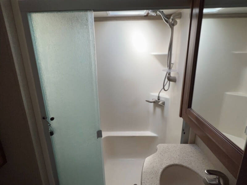 2018 Thor Motor Coach Redwood