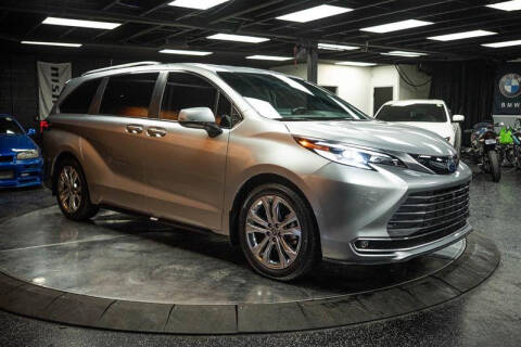 2023 Toyota Sienna Platinum 7-Passenger