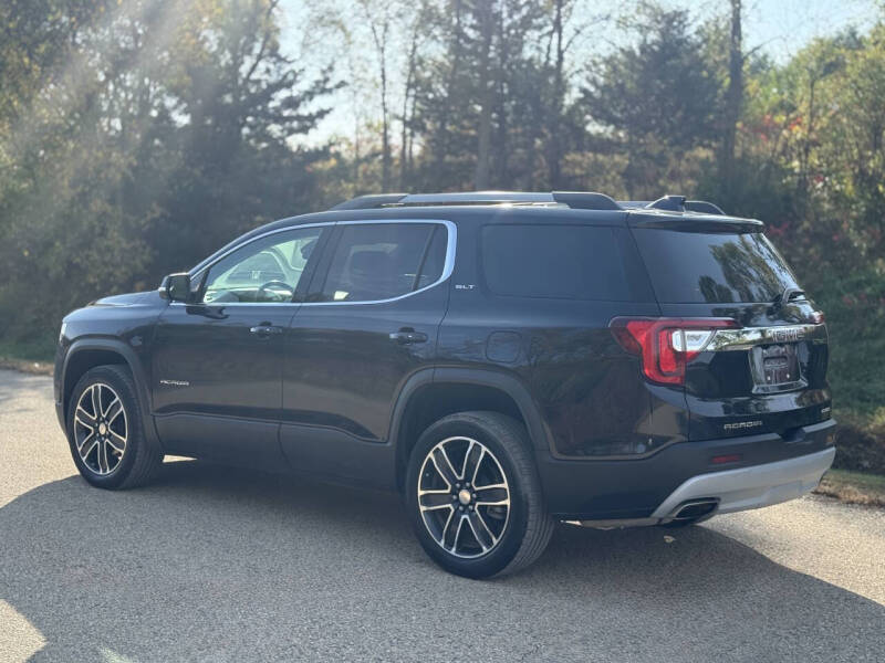 2022 GMC Acadia SLT