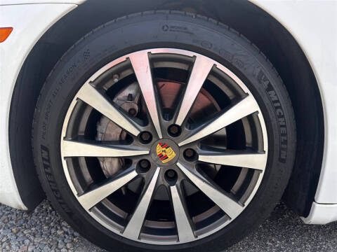2016 Porsche Panamera 4