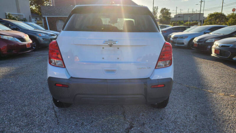 2015 Chevrolet Trax LS photo 4