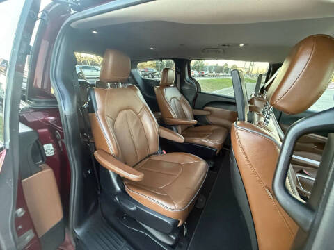 2018 Chrysler Pacifica Hybrid Limited