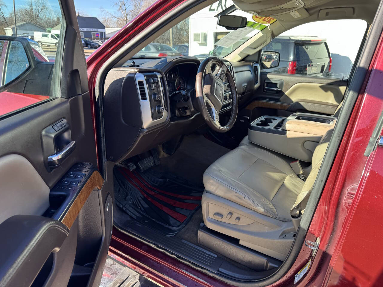 2015 GMC Sierra SLT's photo