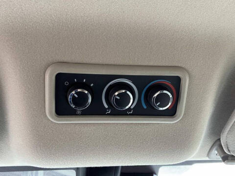 2025 Chevrolet Express LT 3500