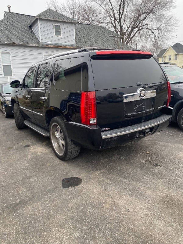 2011 Cadillac Escalade Luxury