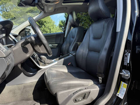 2015 Volvo XC60 T5 Drive-E Premier Plus