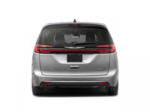 2025 Chrysler Pacifica Pinnacle