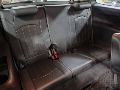 2013 GMC Acadia Denali