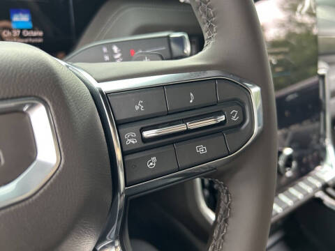 2025 GMC Yukon Elevation