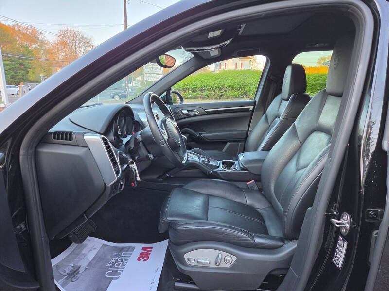 2014 Porsche Cayenne Platinum