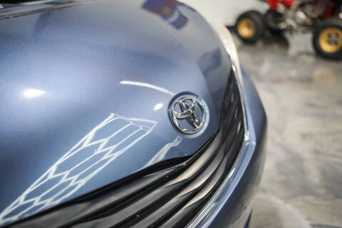 2013 Toyota Sienna LE 7-Passenger