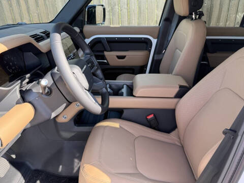 2026 Land Rover Defender 110 P300 S