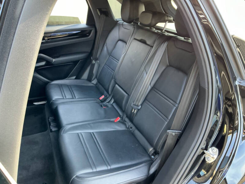 2020 Porsche Cayenne E-Hybrid