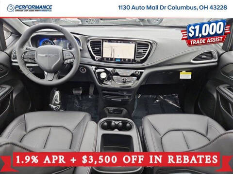 2026 Chrysler Pacifica Select