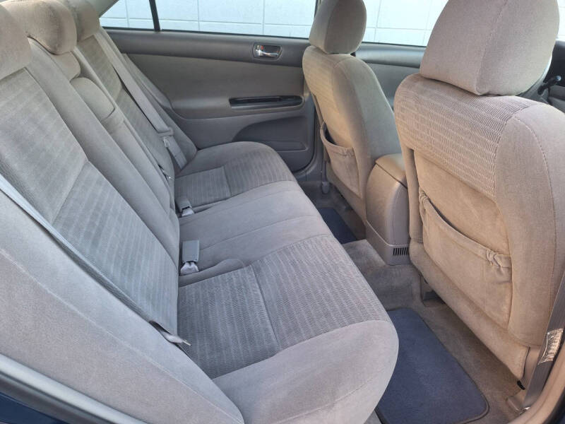 2005 Toyota Camry LE