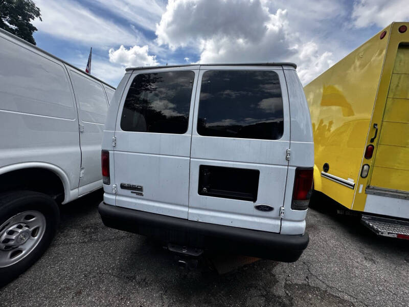 2008 Ford E-Series E-350 SD XLT