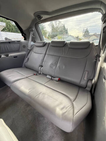 2005 Toyota Sienna XLE 7 Passenger