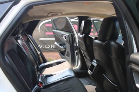 2017 Chrysler 200 Touring