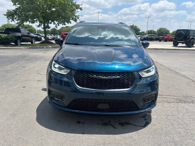 2022 Chrysler Pacifica Touring L