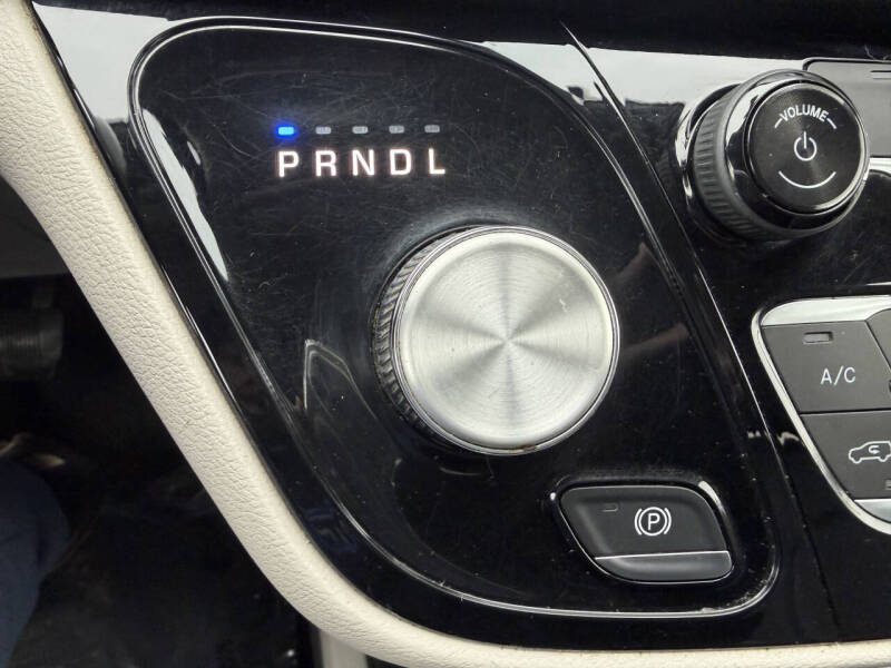 2020 Chrysler Pacifica Touring L