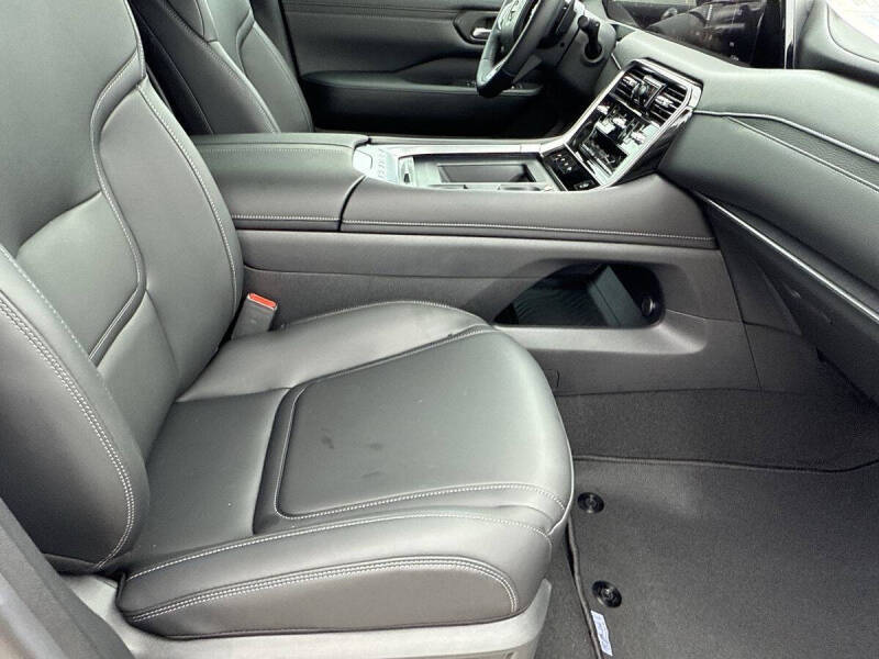 2026 Nissan Armada SV