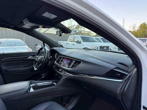 2022 Buick Enclave Essence