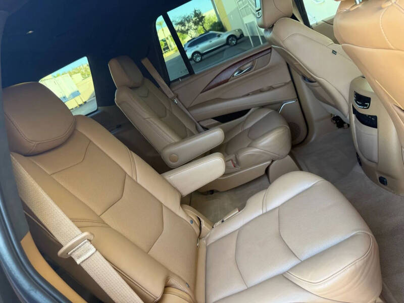 2017 Cadillac Escalade Platinum