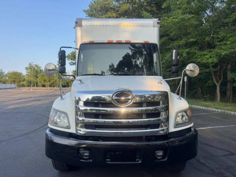 2015 Hino 268A