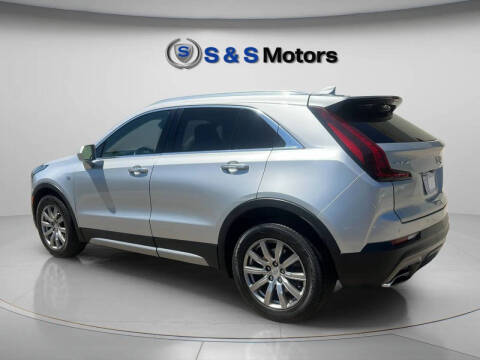 2020 Cadillac XT4 Premium Luxury